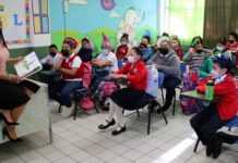 LEE ALCALDESA “LA REINA DE LAS ABEJAS”, A ESTUDIANTES DE PRIMARIA, DESTACA TEMA DE LA EMPATÍA