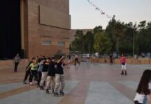 REVIVE LOS AÑOS 80 PATINANDO